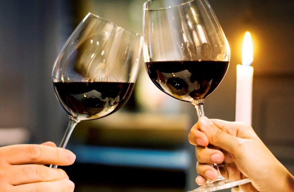 14002301182249 PESQUISA COMPROVA QUE 1 TAÇA DE VINHO POR DIA PODE SALVAR VIDAS 14002301182249
